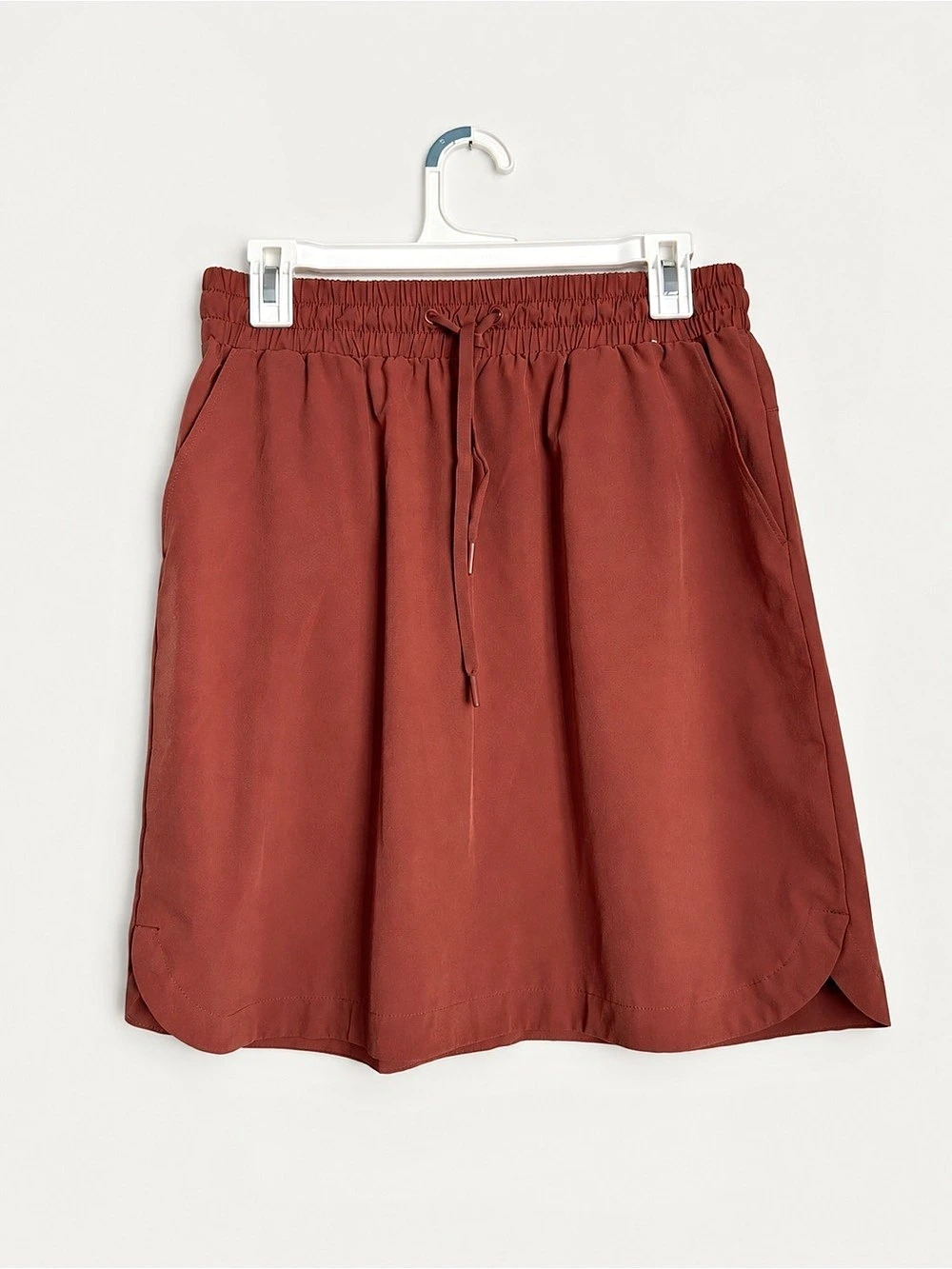 MONDETTA MAHOGANY PULL-ON ACTIVE SKIRT M
